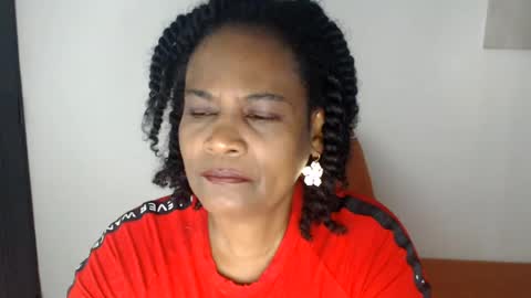 Snapshot of roushlove chatting on July 12, 2026, 7:05 pm luxa online show from July 12, 2026, 7:05 pm