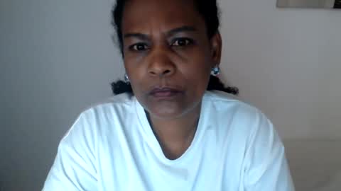 Snapshot of roushlove chatting on July 22, 2026, 5:27 pm luxa online show from July 22, 2026, 5:27 pm