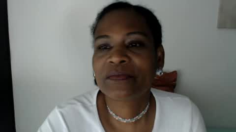 Snapshot of roushlove chatting on July 24, 2026, 1:20 pm luxa online show from July 24, 2026, 1:20 pm