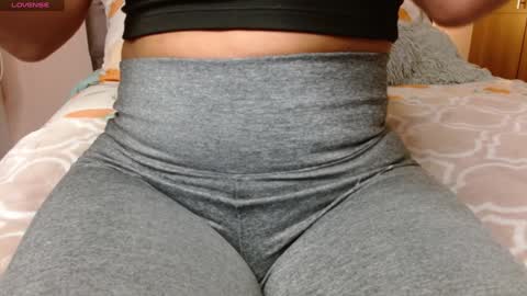 Rouss marie henao  online show from February 1, 2025, 6:32 am