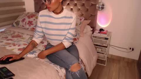 Rouss marie henao  online show from March 19, 2026, 10:58 pm