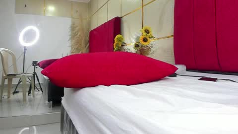 Snapshot of rouss_w chatting on April 16, 2026, 9:26 pm Rouss online show from April 16, 2026, 9:26 pm