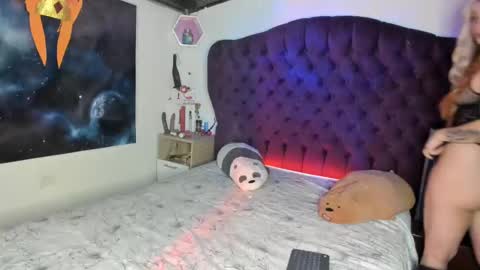 Snapshot of roussew chatting on January 23, 2025, 9:07 pm I am lisa and excited that men masturbate for me online show from January 23, 2025, 9:07 pm