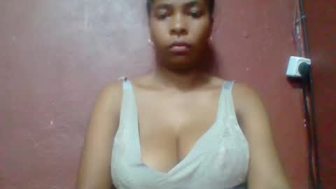 rovaelyah online show from March 18, 2026, 4:15 am