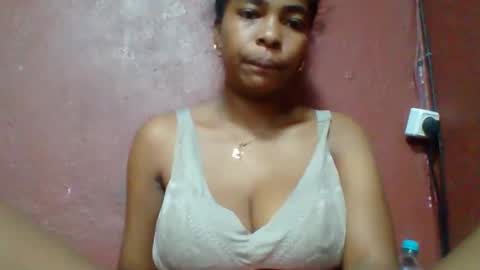 rovaelyah online show from March 24, 2026, 4:28 am