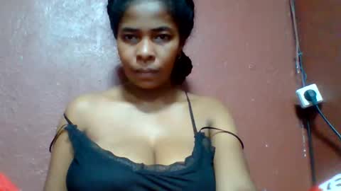 rovaelyah online show from April 25, 2026, 4:48 am