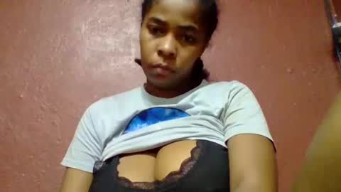 rovaelyah online show from June 4, 2026, 2:50 am