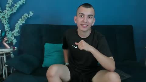 Snapshot of rowancley chatting on July 22, 2026, 8:22 pm Rowan online show from July 22, 2026, 8:22 pm