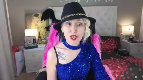 Snapshot of roxalanastar chatting on June 12, 2026, 12:04 pm Roxalana online show from June 12, 2026, 12:04 pm