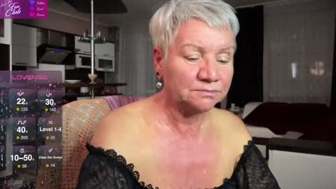 Snapshot of roxana_brooks chatting on January 24, 2025, 6:14 pm Roxana online show from January 24, 2025, 6:14 pm