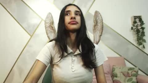 Snapshot of roxana_cyrano chatting on October 6, 2025, 7:22 pm online show from October 6, 2025, 7:22 pm