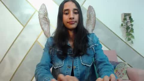 Snapshot of roxana_cyrano chatting on October 13, 2025, 7:47 pm online show from October 13, 2025, 7:47 pm