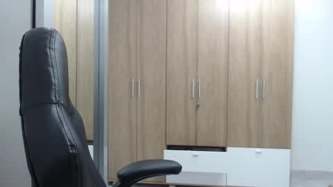 Roxana online show from February 10, 2025, 1:24 am