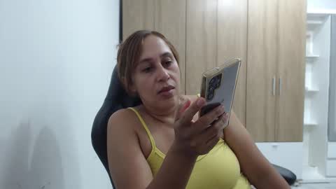 Roxana online show from December 1, 2025, 10:04 pm