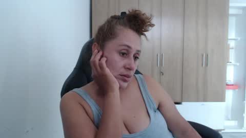 Roxana online show from April 30, 2026, 6:36 pm