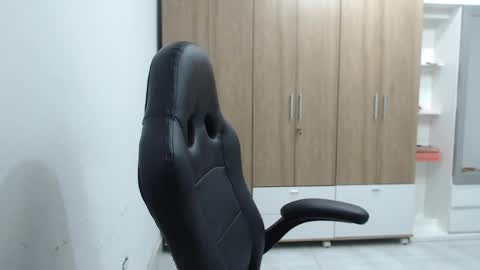 Snapshot of roxanalove7 chatting on June 4, 2026, 10:38 pm Roxana online show from June 4, 2026, 10:38 pm