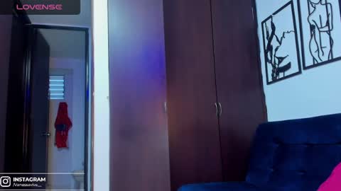 Snapshot of roxanasmiith chatting on January 24, 2025, 11:02 pm Roxxx Thee Stallion online show from January 24, 2025, 11:02 pm