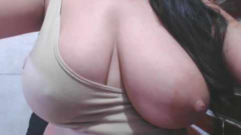 Snapshot of roxanbahottt chatting on January 13, 2025, 7:10 pm roxxy online show from January 13, 2025, 7:10 pm