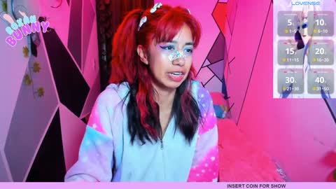 Snapshot of roxanbunny chatting on December 2, 2024, 4:31 am roxxy online show from December 2, 2024, 4:31 am