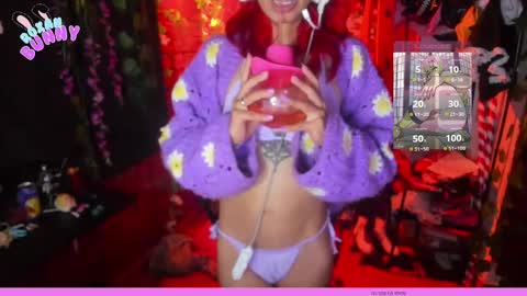 Snapshot of roxanbunny chatting on February 16, 2025, 1:47 am roxxy online show from February 16, 2025, 1:47 am