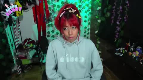 Snapshot of roxanbunny chatting on February 23, 2025, 9:33 am roxxy online show from February 23, 2025, 9:33 am