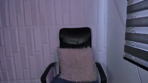 Snapshot of roxanebrown chatting on June 17, 2026, 7:26 pm roxanebrown online show from June 17, 2026, 7:26 pm