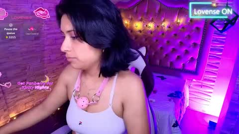 Snapshot of roxanne_han chatting on November 28, 2025, 11:46 am roxanne_han online show from November 28, 2025, 11:46 am