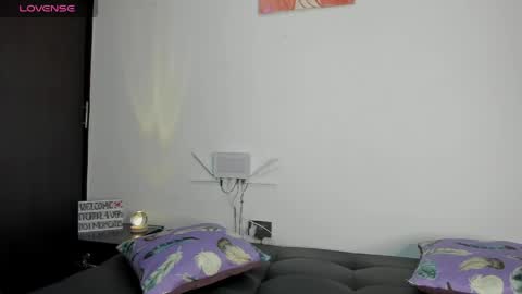 Snapshot of roxanne_jones1 chatting on May 6, 2026, 10:04 pm roxanne online show from May 6, 2026, 10:04 pm