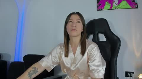 Snapshot of roxanne_jones1 chatting on June 18, 2026, 6:34 pm roxanne online show from June 18, 2026, 6:34 pm