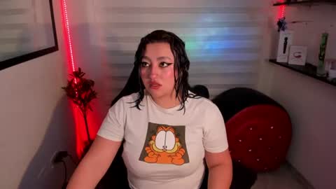 Snapshot of roxanne_morelli chatting on June 18, 2026, 11:58 am roxanne online show from June 18, 2026, 11:58 am