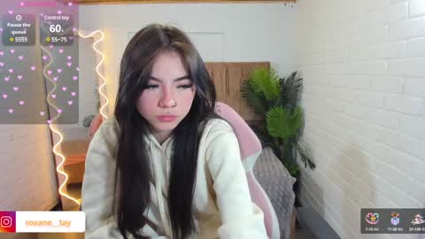 roxanne_tay online show from December 30, 2024, 7:53 pm