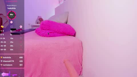 Roxanne Gomez online show from March 5, 2025, 4:24 pm