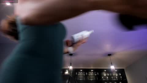 Roxanne Hill  online show from February 3, 2026, 11:37 am