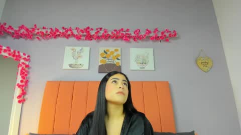 Snapshot of roxanneowens chatting on June 1, 2026, 12:07 pm Juliana 3 online show from June 1, 2026, 12:07 pm