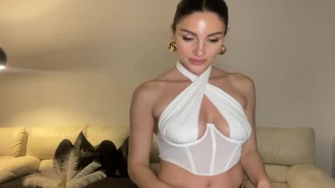 Roxy online show from July 12, 2026, 12:45 am