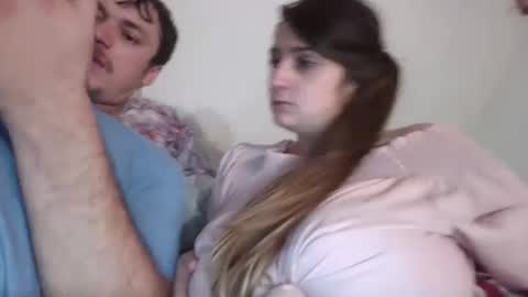 Snapshot of roxiebcali chatting on September 19, 2025, 9:43 am Roxybcali online show from September 19, 2025, 9:43 am