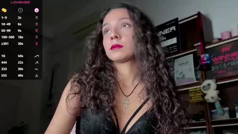 Snapshot of roxieflexie chatting on December 14, 2025, 8:57 pm Roxie online show from December 14, 2025, 8:57 pm