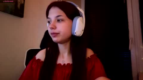 Snapshot of roxiepiurkowski chatting on April 29, 2026, 5:30 pm Hana online show from April 29, 2026, 5:30 pm