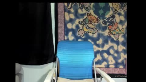 roxihazeleyes online show from March 10, 2025, 10:37 am