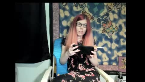 roxihazeleyes online show from March 11, 2025, 2:43 am