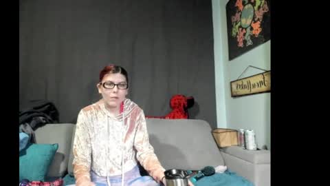 roxihazeleyes online show from September 21, 2025, 7:54 am