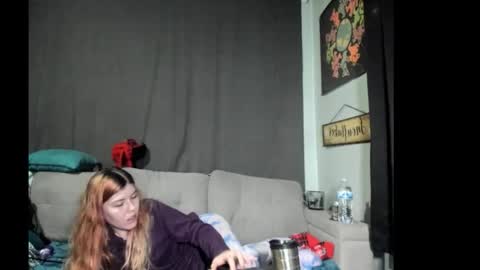 roxihazeleyes online show from October 25, 2025, 9:20 pm