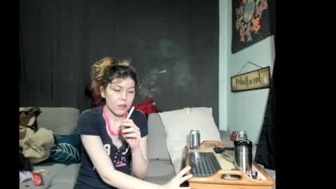 roxihazeleyes online show from June 8, 2026, 12:36 am