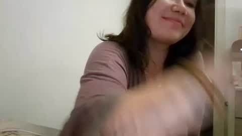 Snapshot of roxolanaa_sexy chatting on July 26, 2026, 6:37 pm ROXOLANAA SEXY online show from July 26, 2026, 6:37 pm