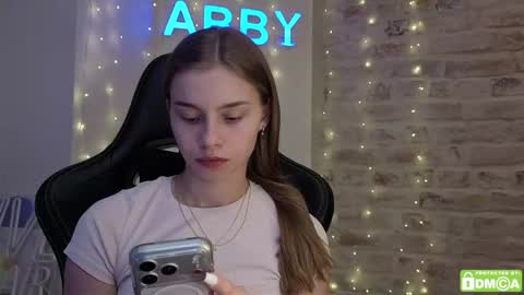 Snapshot of roxxxie_reid chatting on April 14, 2026, 7:53 pm Roxieex ABBY online show from April 14, 2026, 7:53 pm