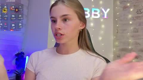 Snapshot of roxxxie_reid chatting on May 26, 2026, 6:15 pm Roxieex ABBY online show from May 26, 2026, 6:15 pm