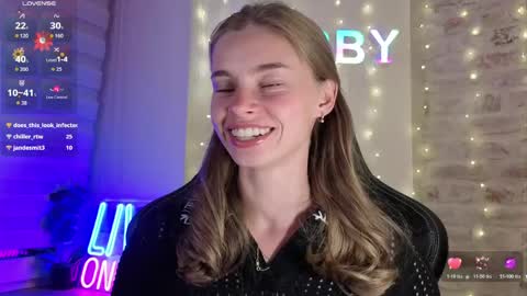 Snapshot of roxxxie_reid chatting on May 29, 2026, 7:23 pm Roxieex ABBY online show from May 29, 2026, 7:23 pm