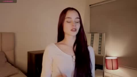 Snapshot of roxxy_mora chatting on September 15, 2025, 9:37 pm Roxxy online show from September 15, 2025, 9:37 pm