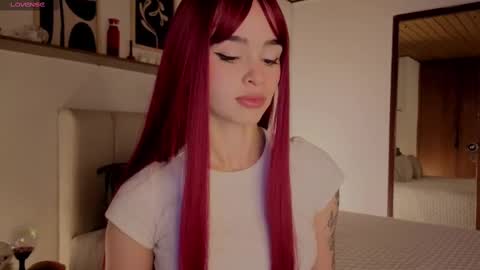 Snapshot of roxxy_mora chatting on October 14, 2025, 10:21 pm Roxxy online show from October 14, 2025, 10:21 pm