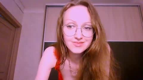 Snapshot of roxxywharton chatting on June 10, 2026, 12:37 pm Roxxy Wharton online show from June 10, 2026, 12:37 pm